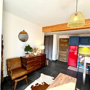 Superb Cosy With Balcony Combloux